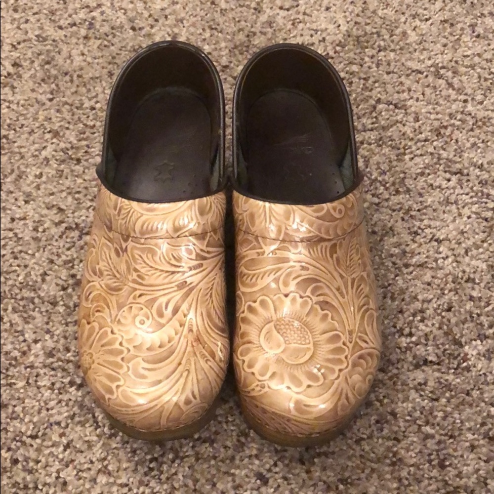 Sanitas size 38
